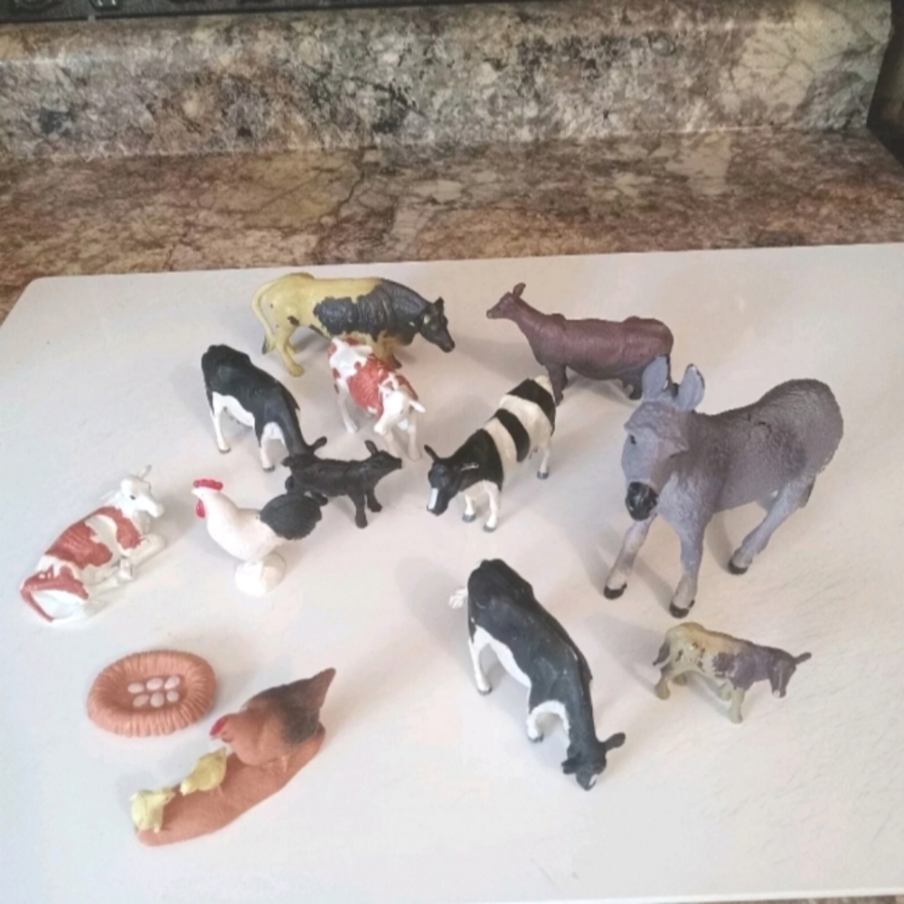 Vintage Mixed Lot Plastic Farm Animals (3 Cows are Brittains 1984) Total of 13